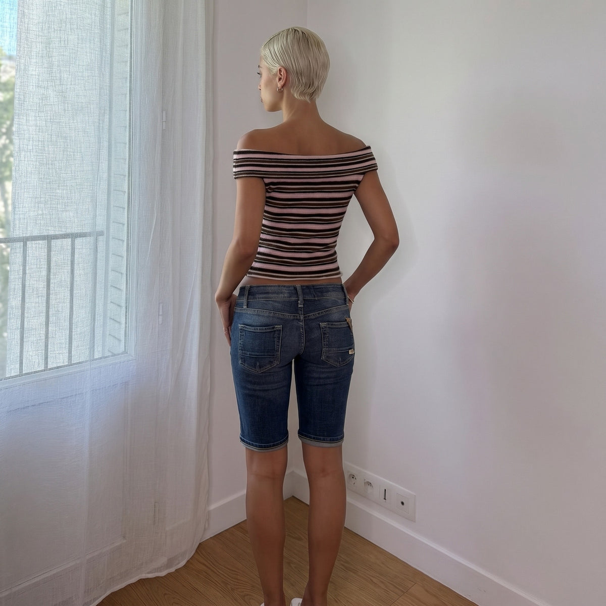 Vintage Low Rise Denim Capris (S)
