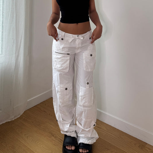 Vintage White Cargo Parachute Pants (S) ⠀