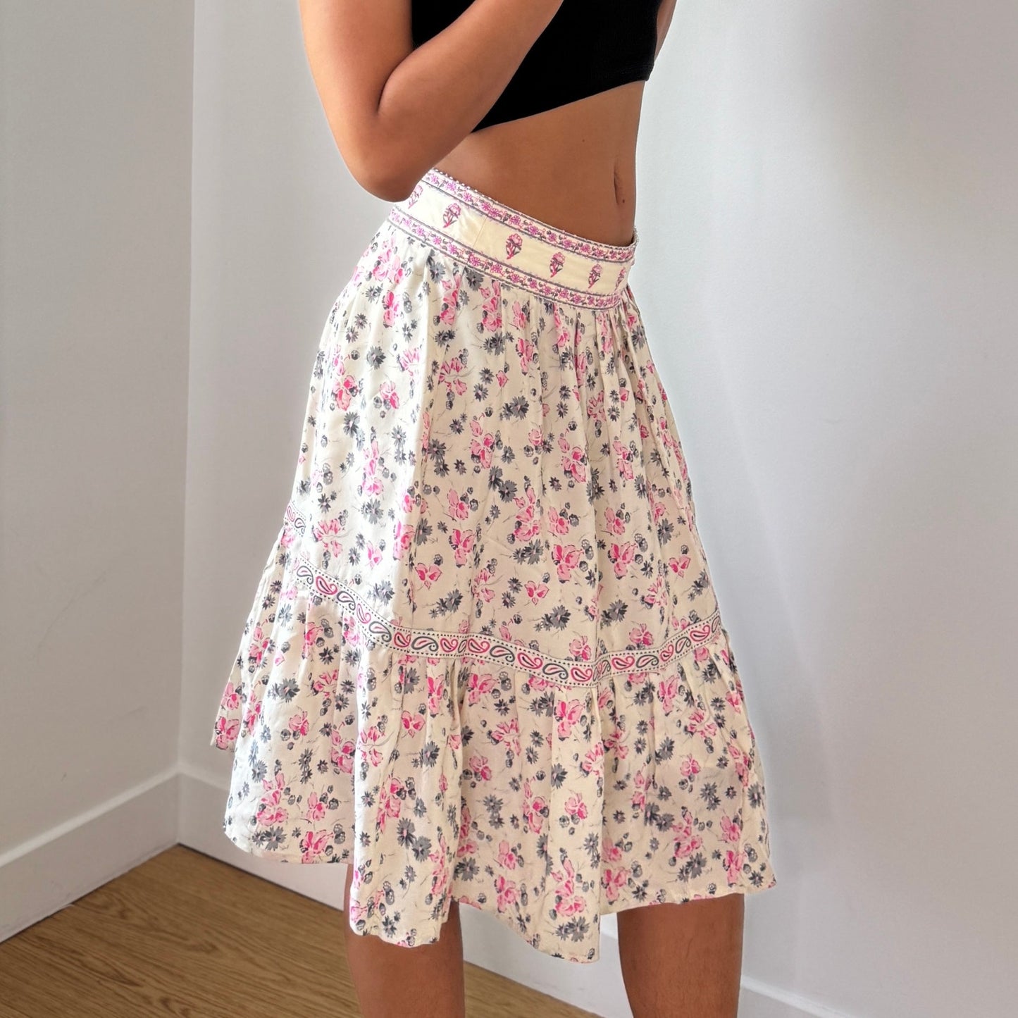 Vintage Cream Floral Silk Tiered Skirt Embroidered Beaded Waistband Y2K (XS/S)
