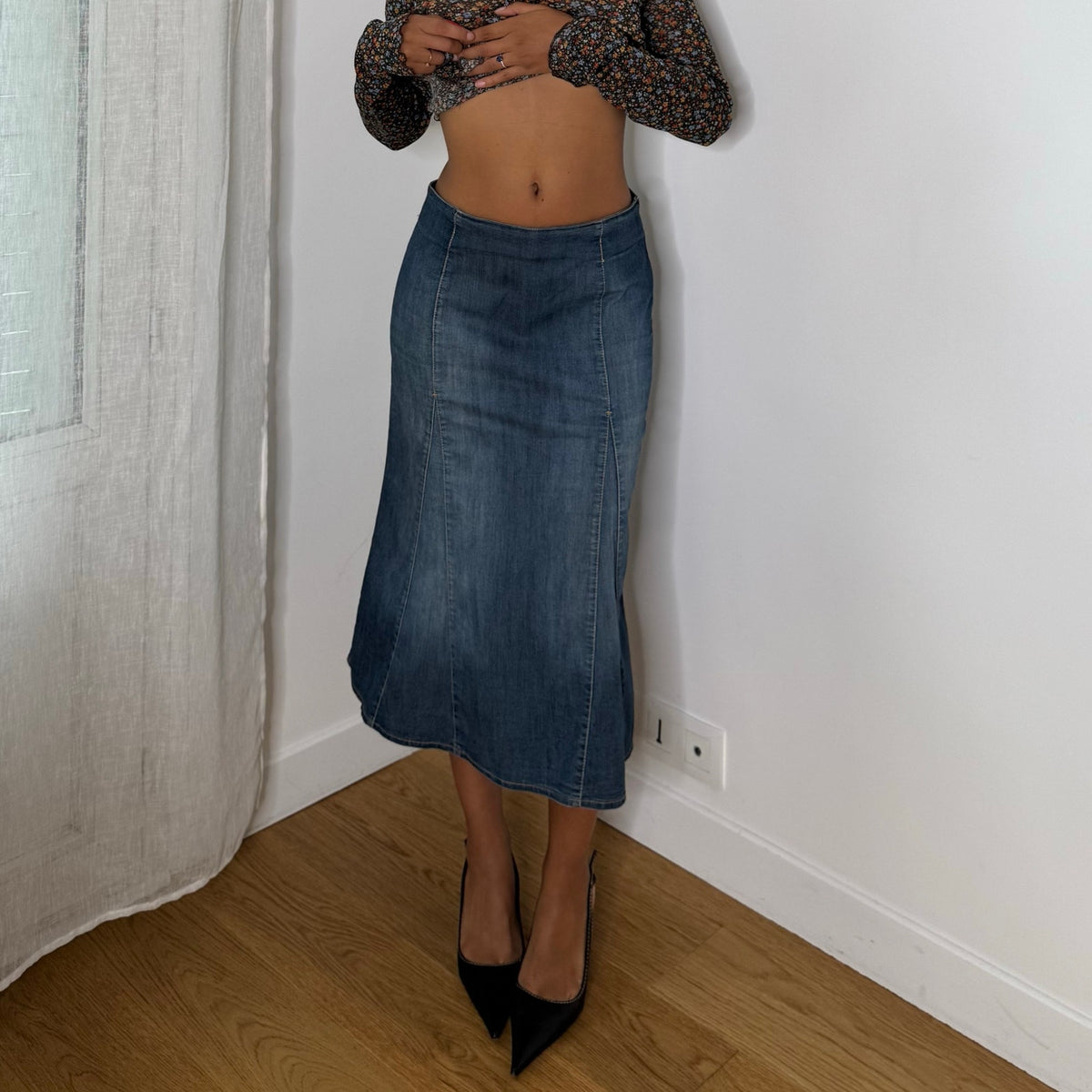 Vintage Y2K Blue Denim Midi Skirt with Flared Hem Panel Stitching & Back Zip Closure