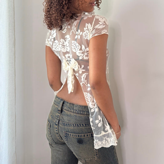 Vintage Italian White Floral Mesh Top Lace Hem Bow Back Y2K (S)