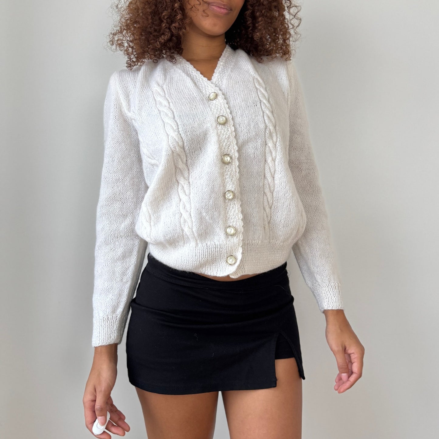 Vintage 80s Italian white cable-knit button-front cardigan with pearl buttons (Medium)