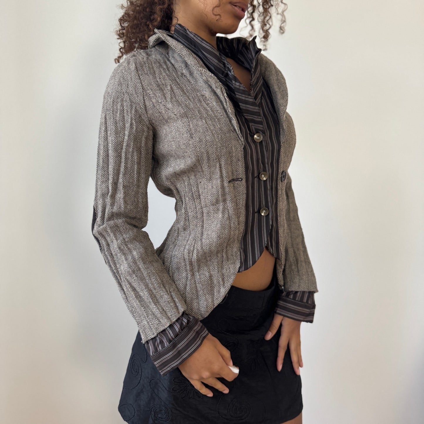 Vintage herringbone blazer with striped contrast and embroidered patches (S/M)