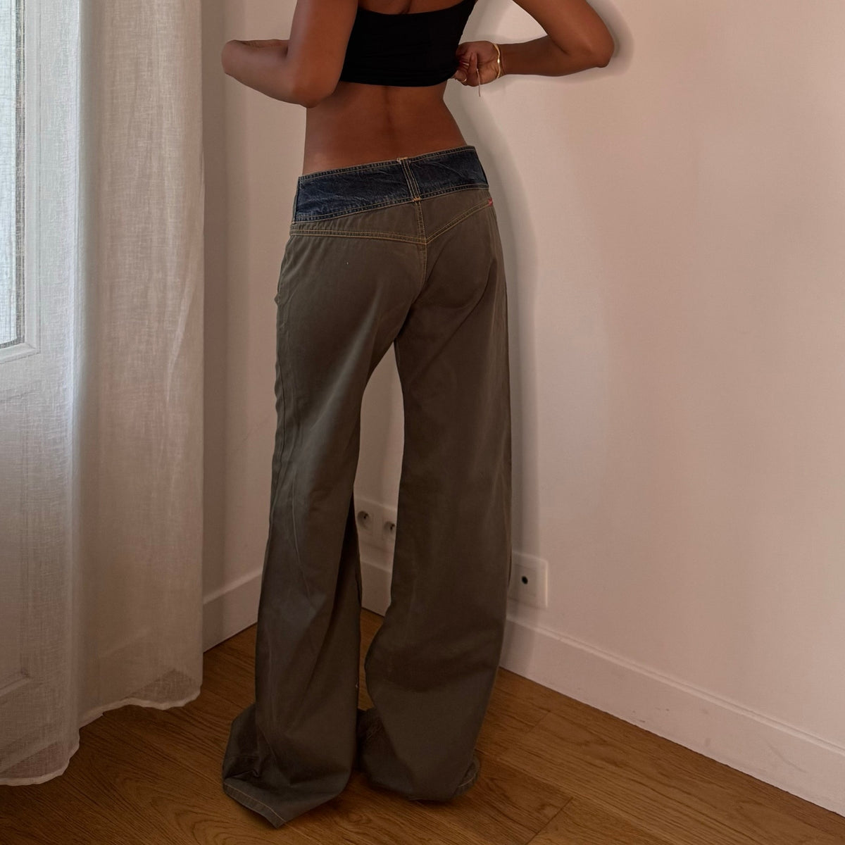 Vintage Italian Two Tone Low Rise Baggy Jeans (S/M)