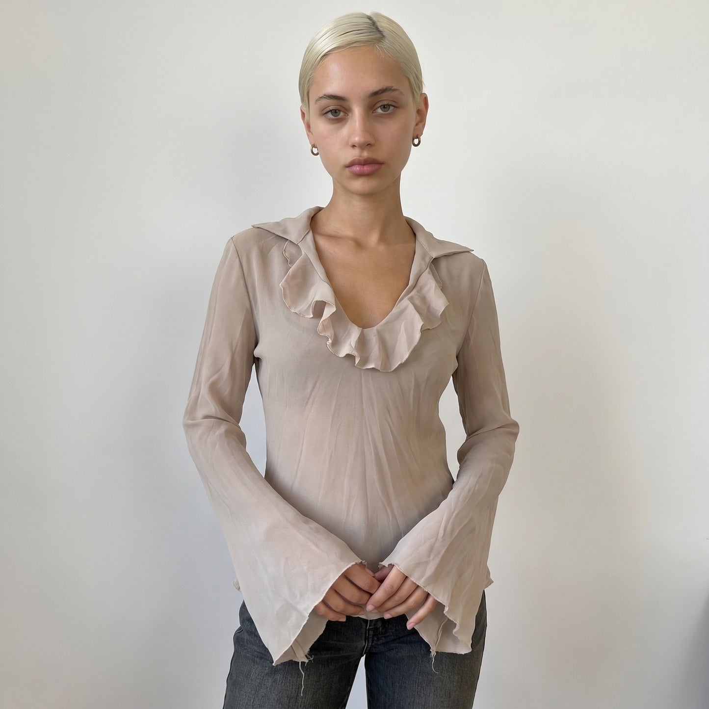 Vintage Beige Sheer Mesh Ruffle Top Bell Sleeve Italy Long Sleeve (M) ⠀