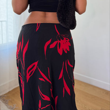 Vintage Y2K Black Red Floral Mesh Midi Skirt with Sheer Ruffle Hem Made in Italy (S) ⠀