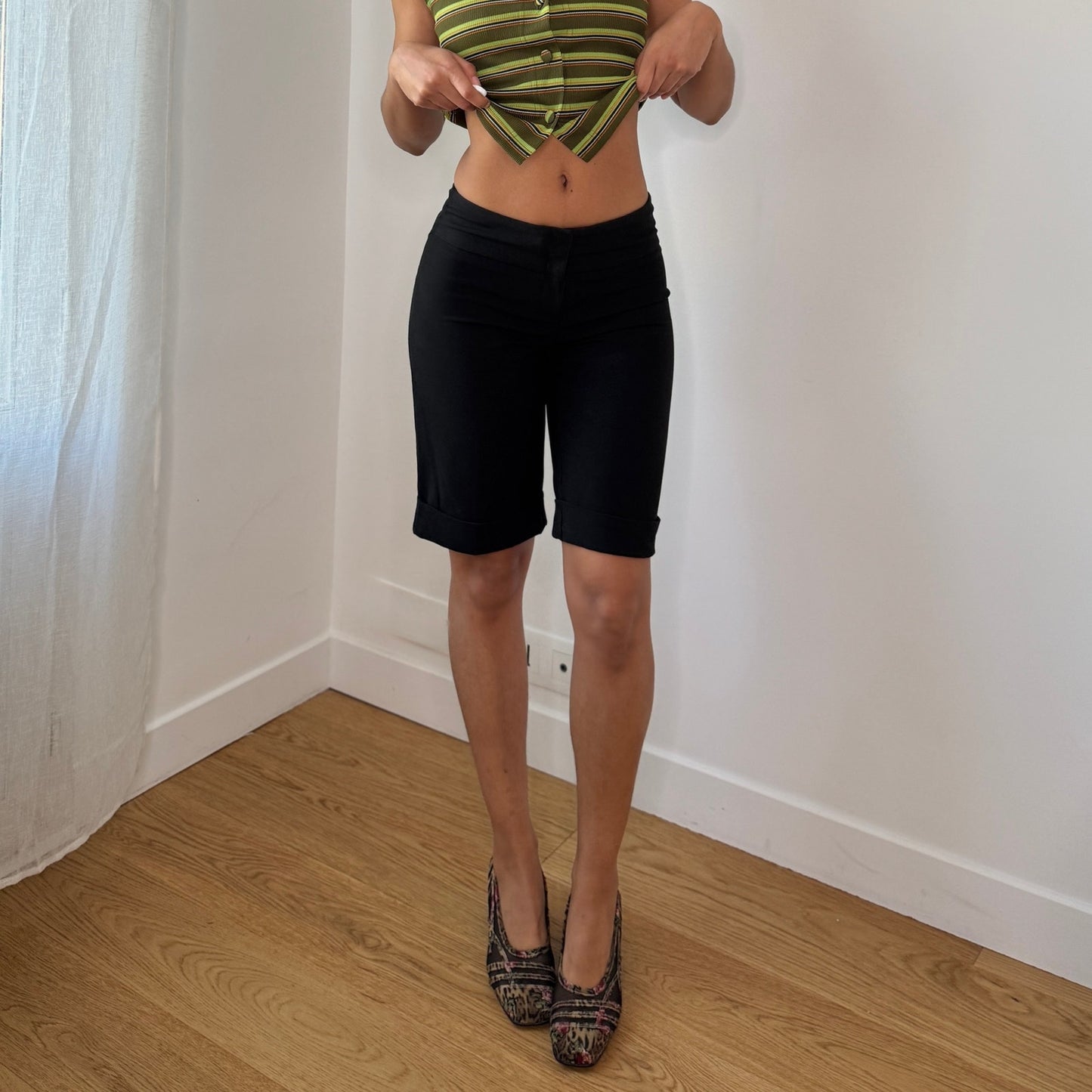 Vintage Black Low Rise Bermuda Shorts Morgan Y2K (XS/S)