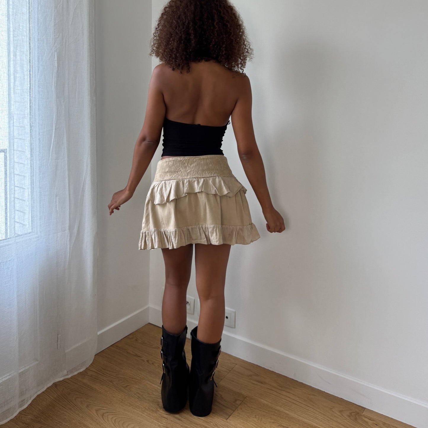 Vintage Ruffled Beige Mini Skirt (S)