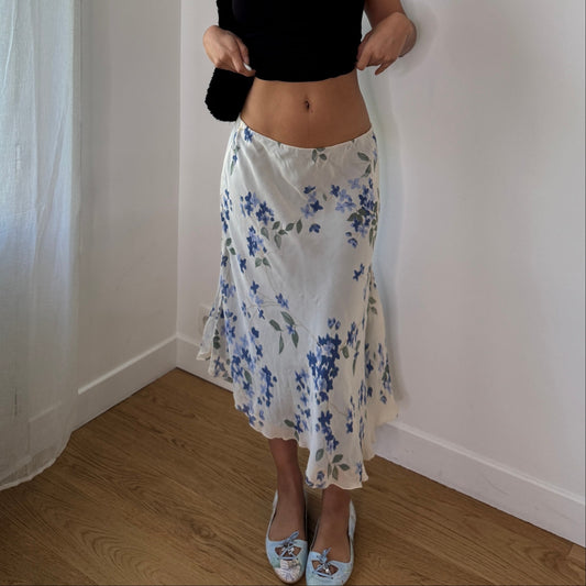 Vintage White Blue Floral Mesh Midi Skirt Bias Cut Italian Maxi Skirt (S) ⠀
