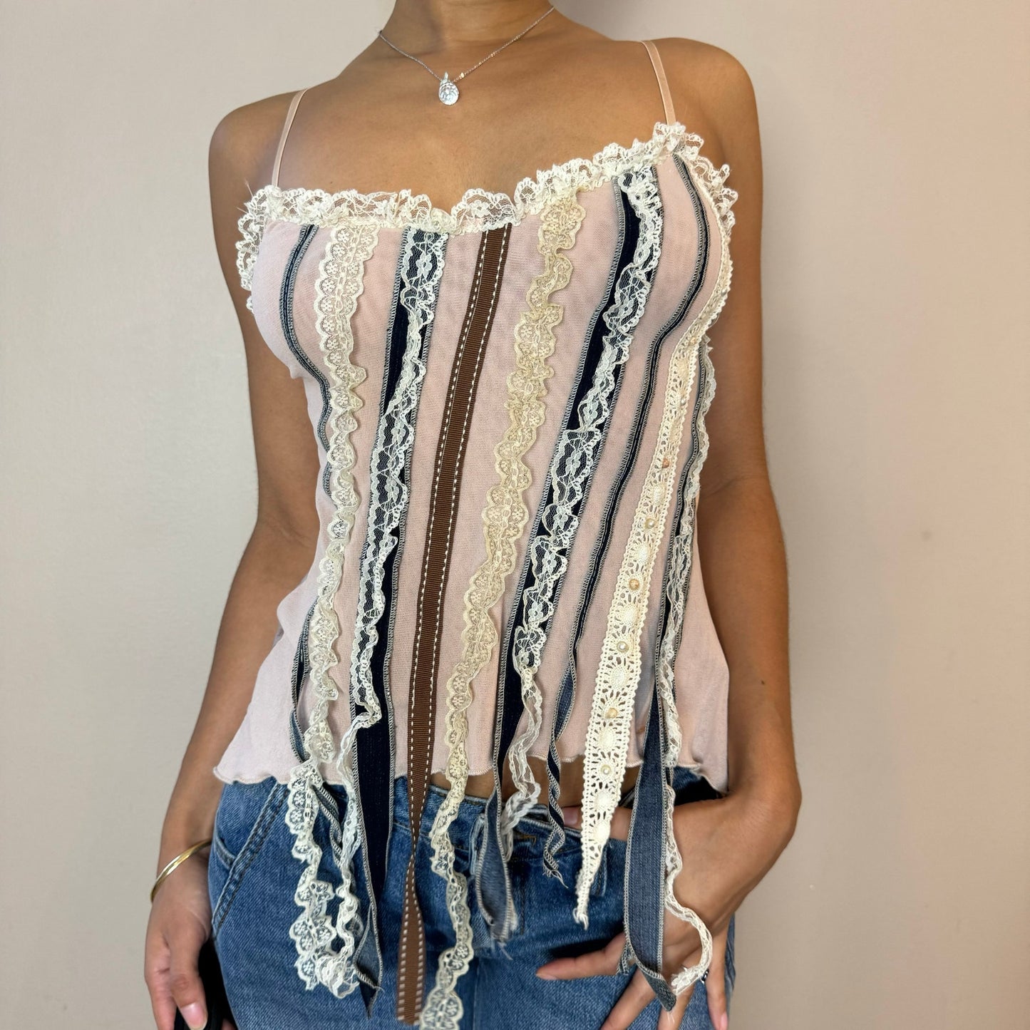 Vintage 90s pink mesh detailed romantic camisole (XS/S)