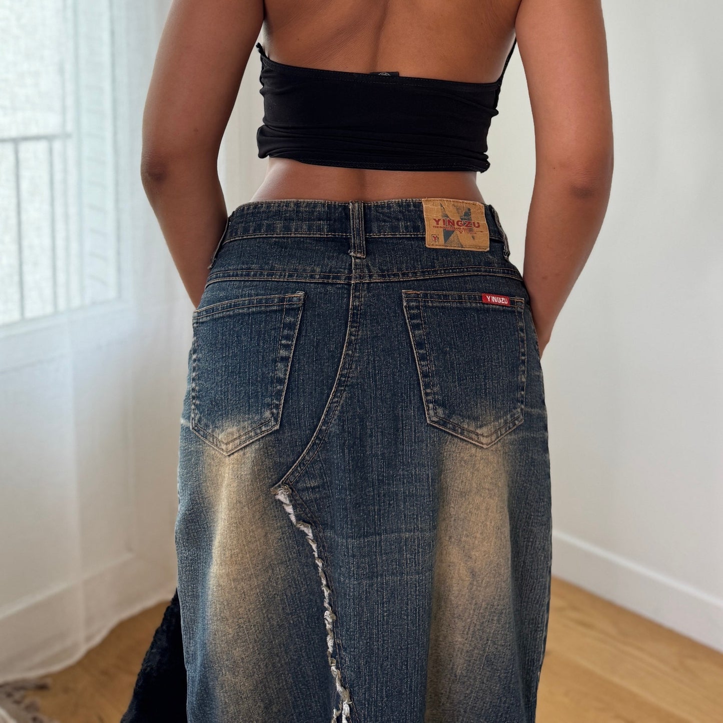 Vintage Y2K Blue Denim Midi Skirt with Raw Frayed Seam Detail (S) ⠀