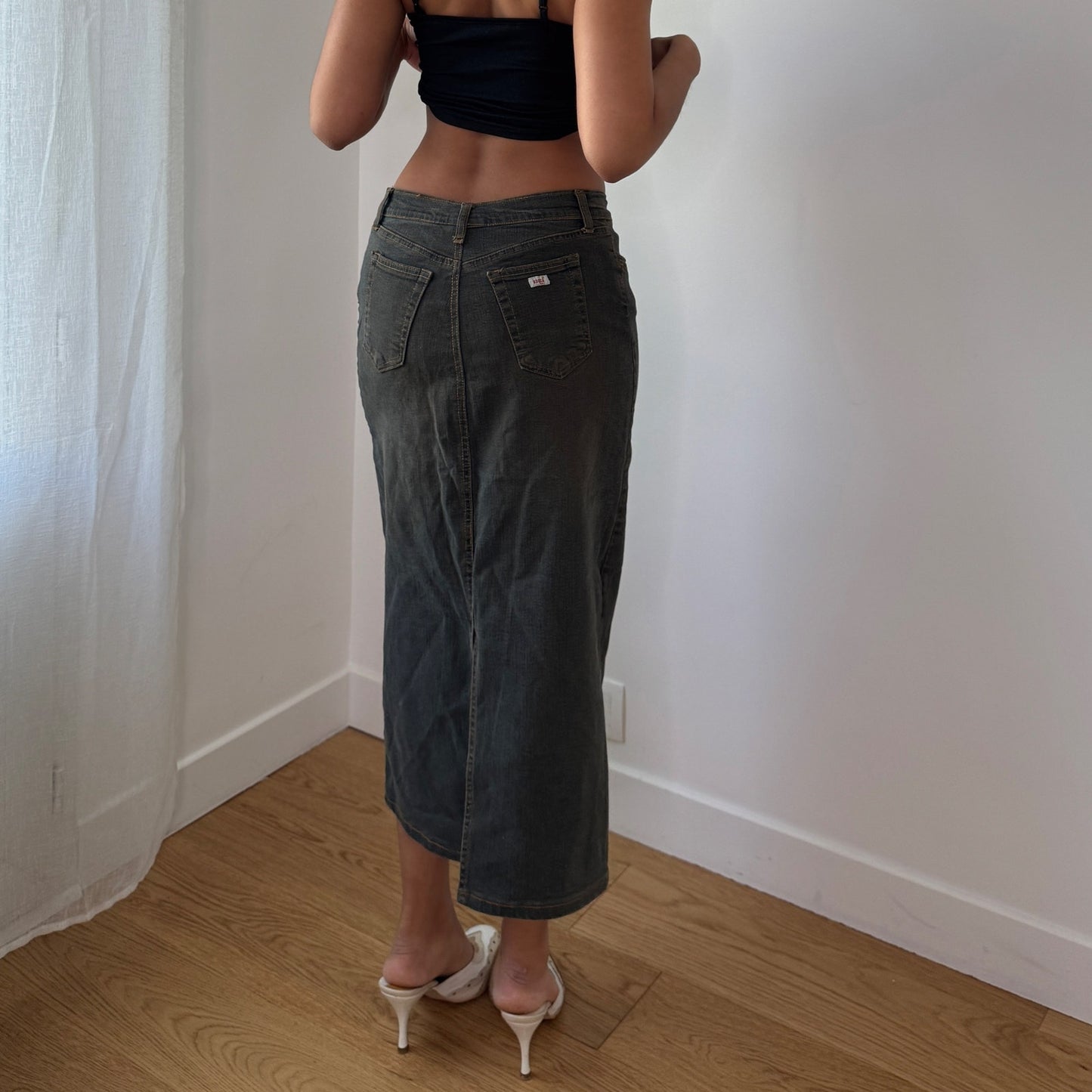 Vintage Dark Wash Denim Midi Skirt Embroidered Heart Pocket Italy Y2K (S)