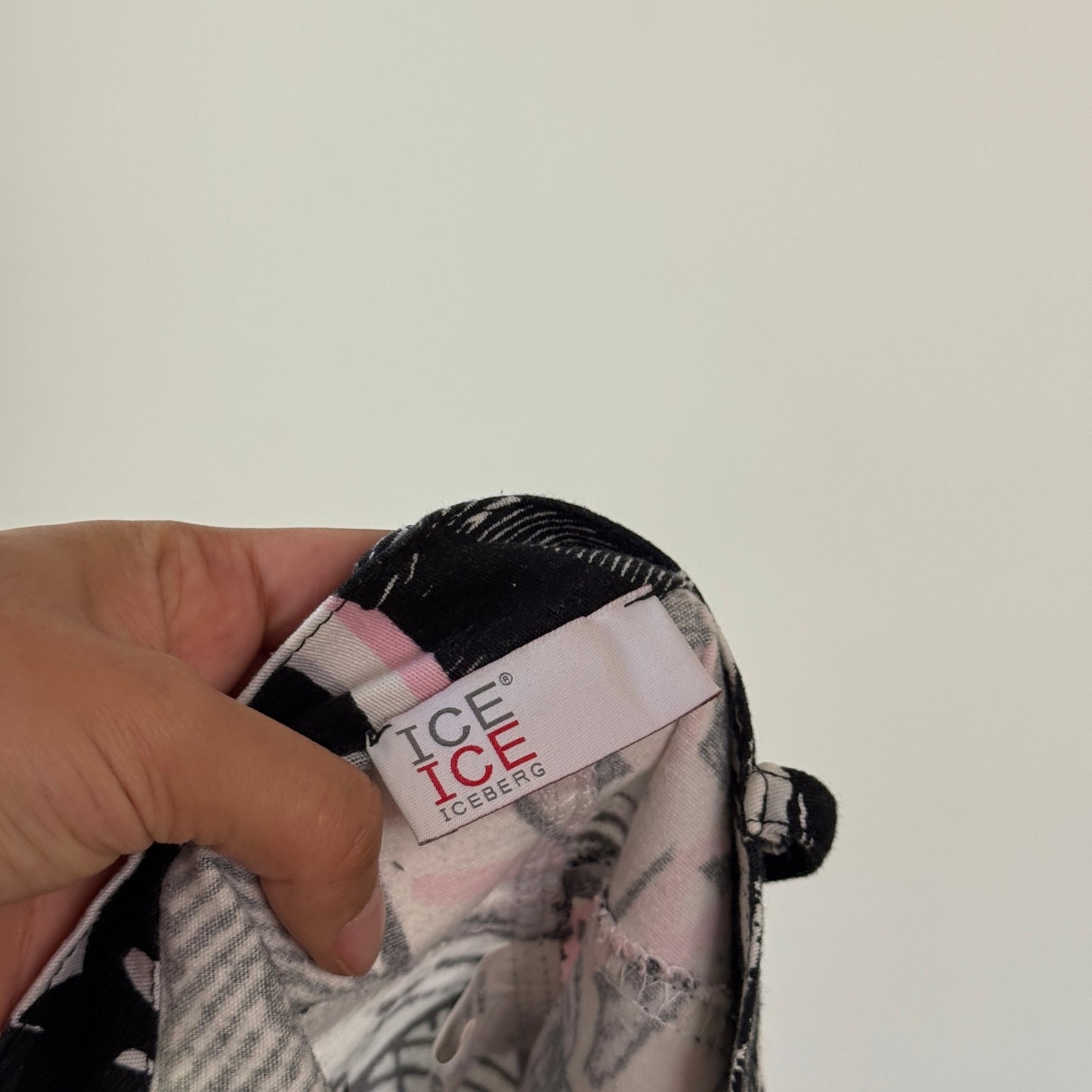 Iceberg Comic Print Denim Mini Skirt (XS/S)