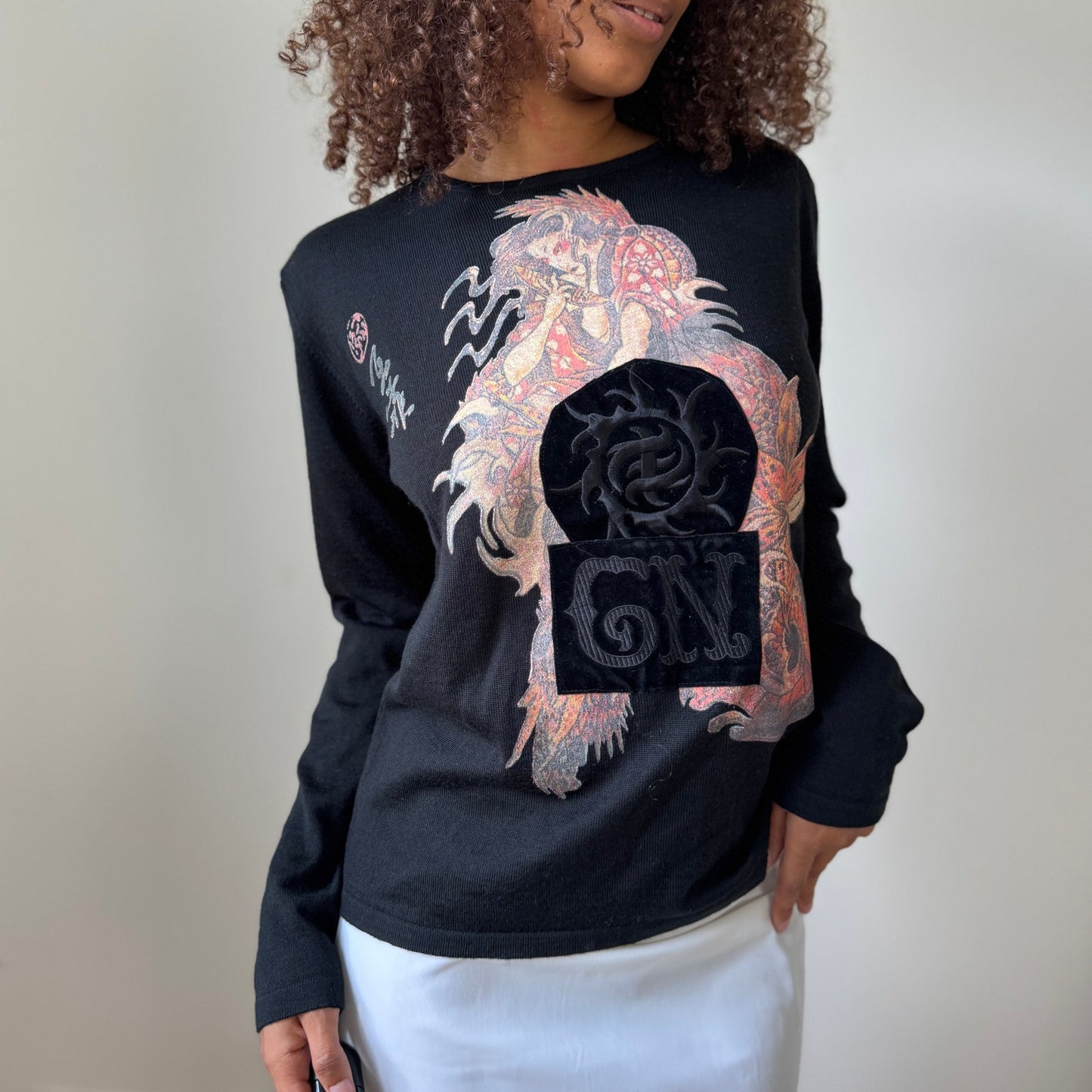 Vintage Knit Long Sleeve Top with Women Dragon Graphic (One Size)