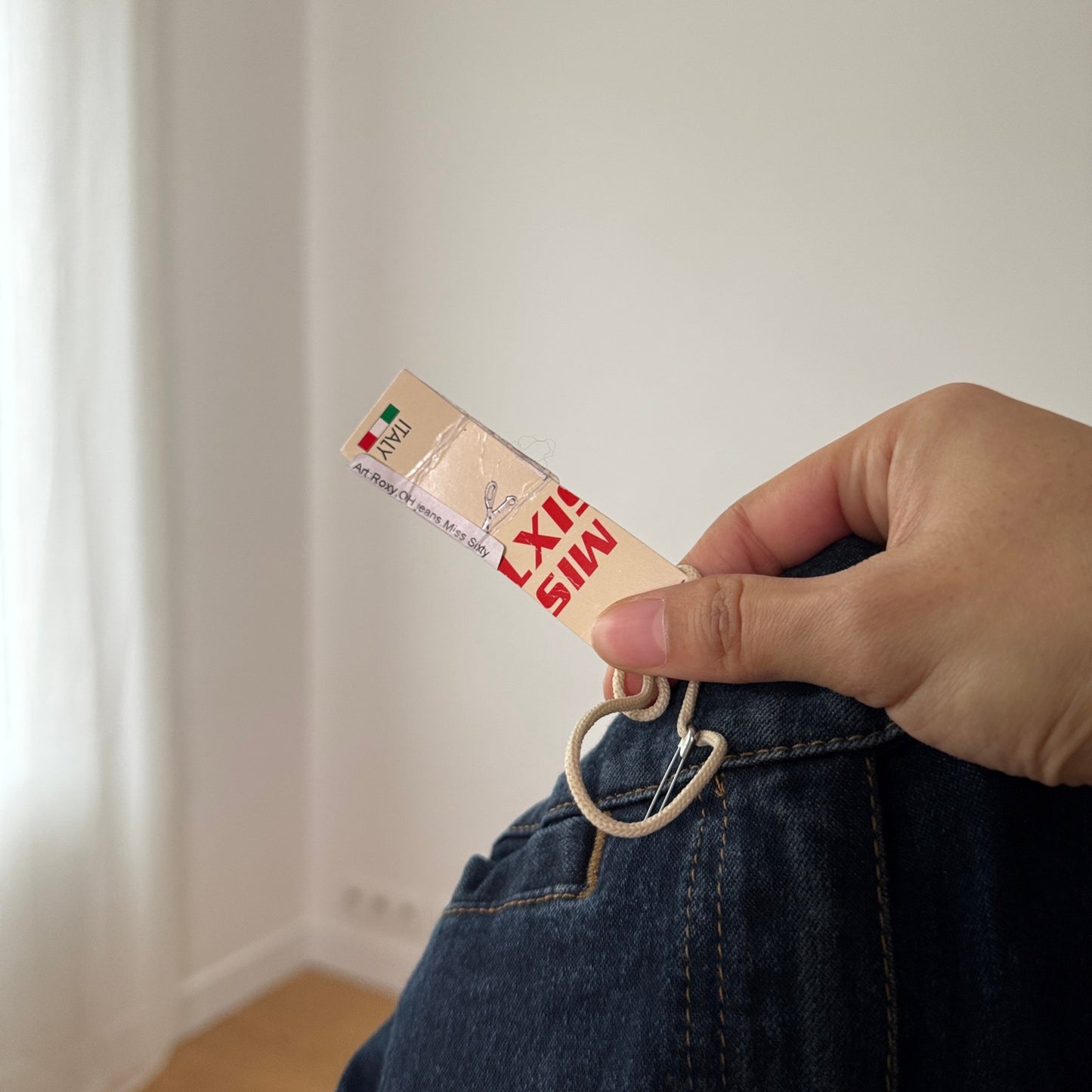 Vintage Miss Sixty Dark Wash Low Rise Flare Jeans Deadstock Made in Italy (XS/S)