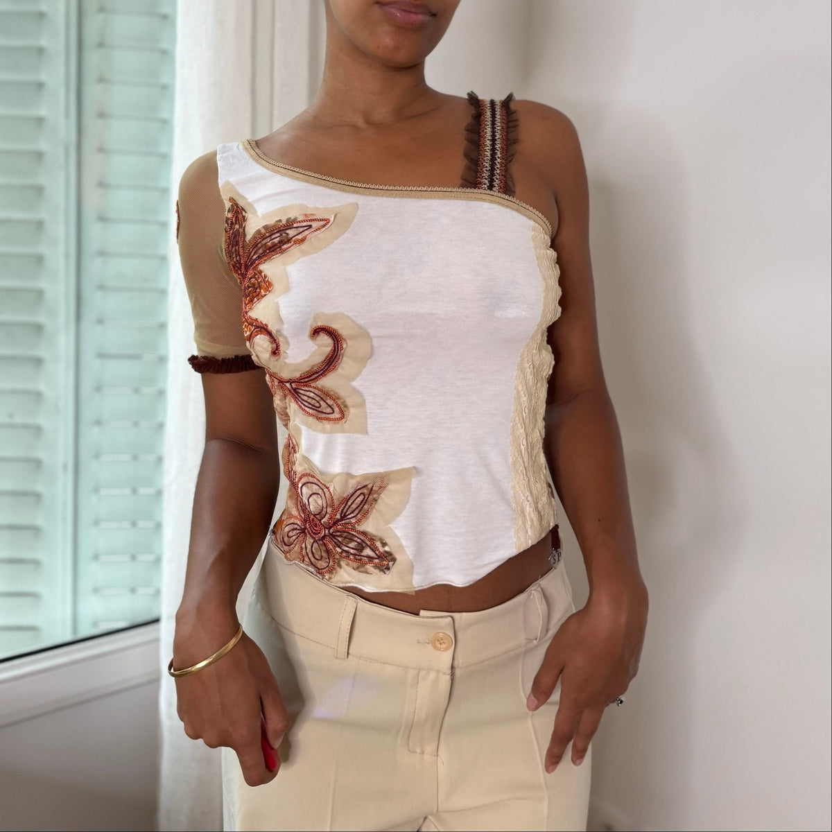 Shirt Passion Italian vintage Y2K cream & brown asymmetrical mesh top with embroidered floral appliqués, leopard print back & one shoulder detail