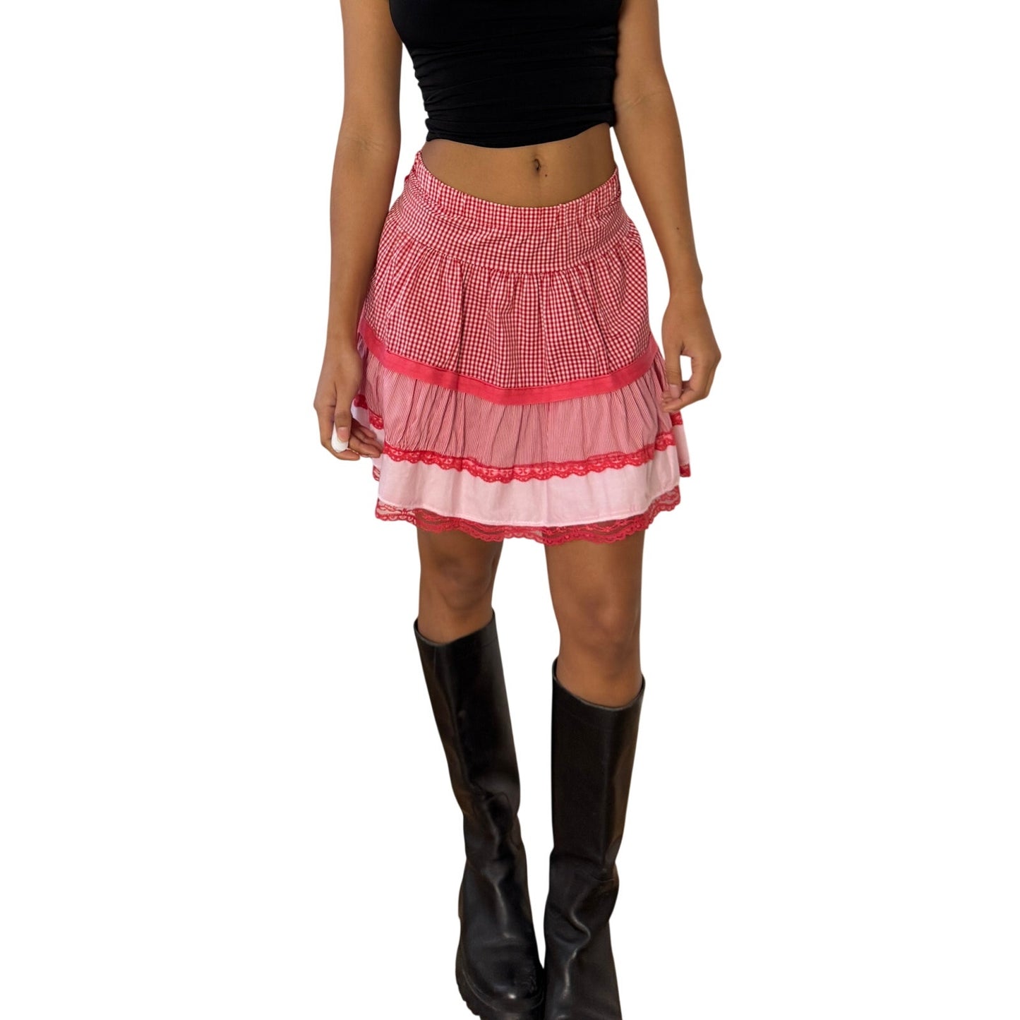 Vintage euro 90s red gingham tiered mini skirt with lace trim ribbon tie waist and layered hem (XS/S)