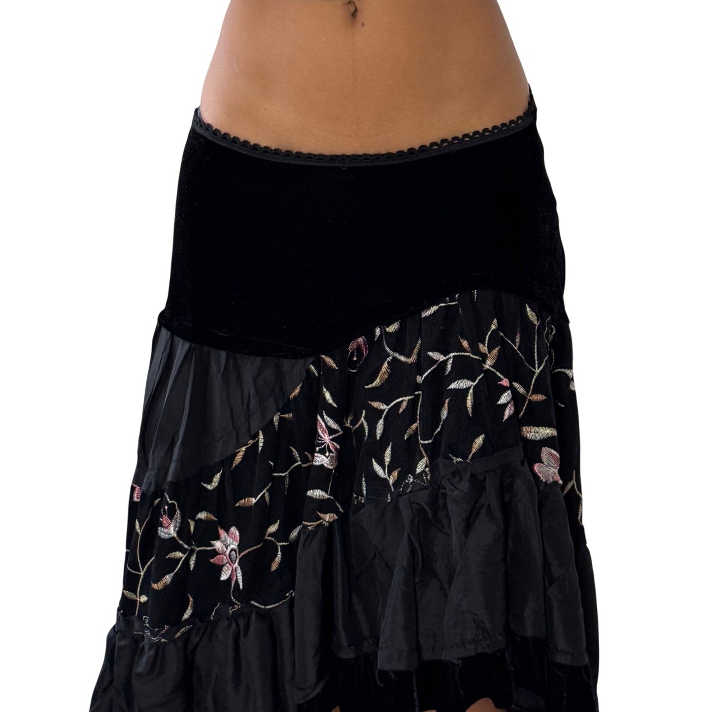 Vintage Italian black embroidered chiffon midi skirt with elastic waistband S/M