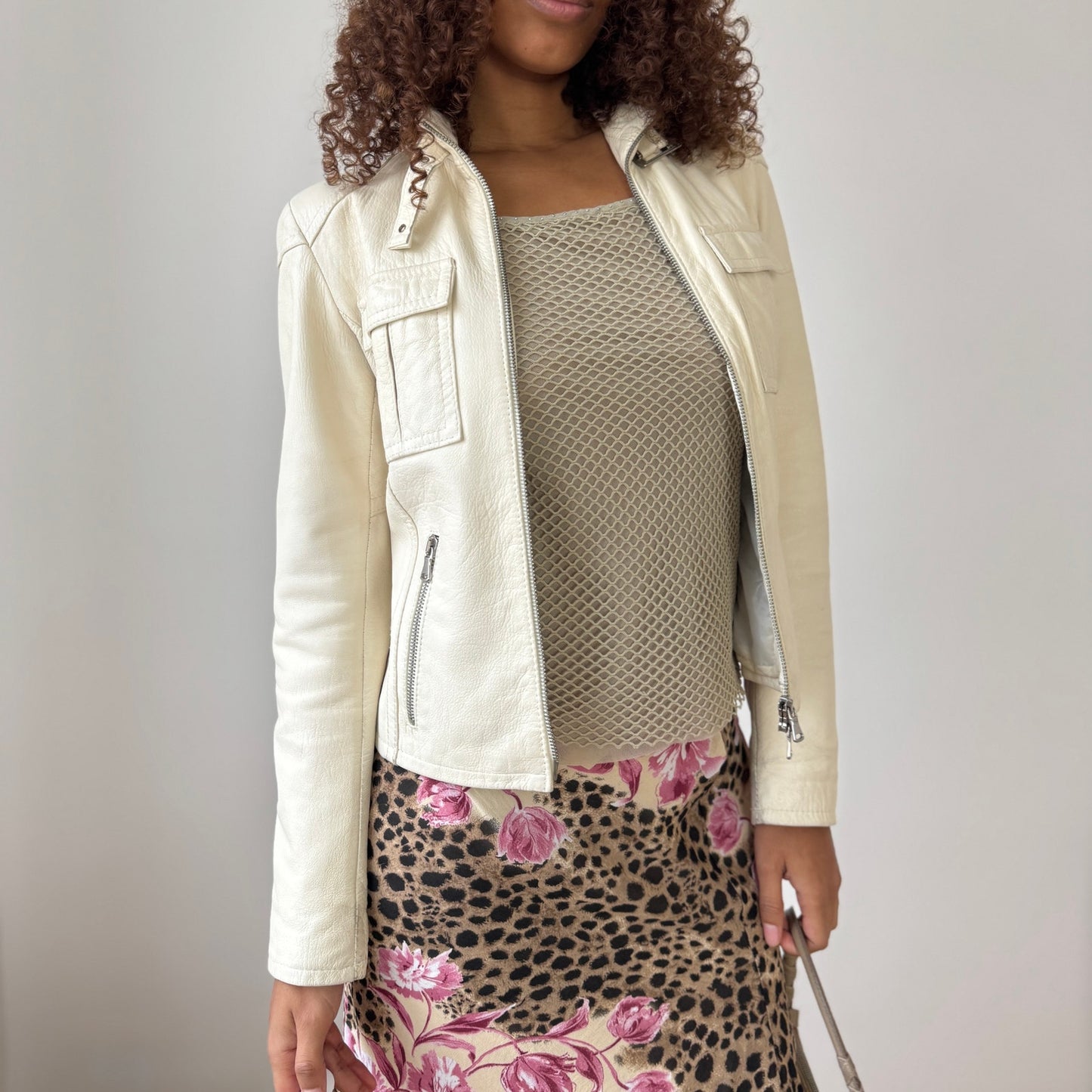 Vintage Euro ivory leather moto zip jacket with buckle collar (Small)