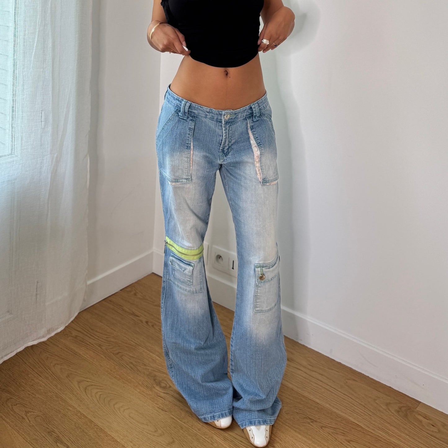 Vintage Y2K Light Wash Cargo Flare Jeans Utility Denim (S/M)