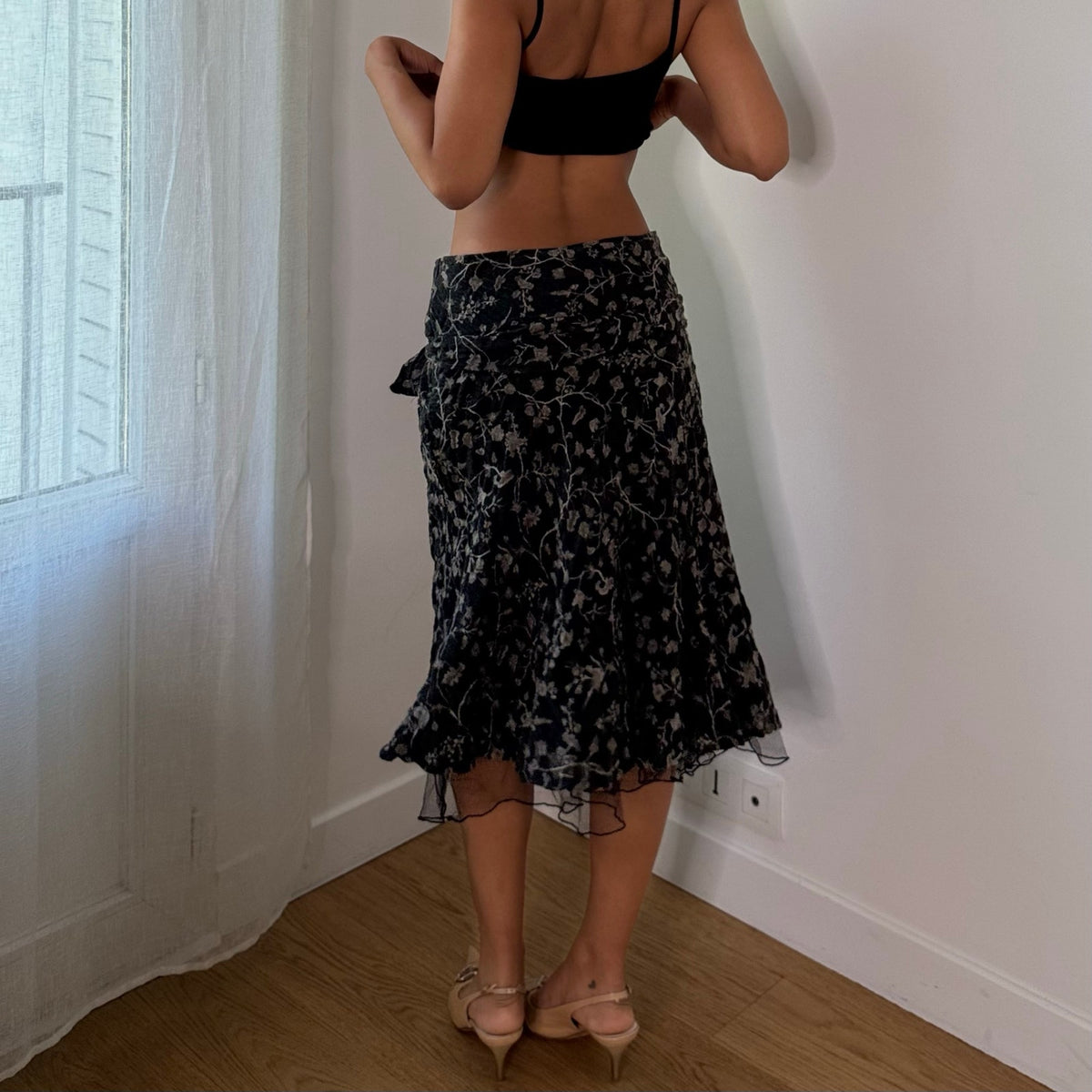 Vintage Italian Black Floral Wool Ruffle Midi Skirt (S)