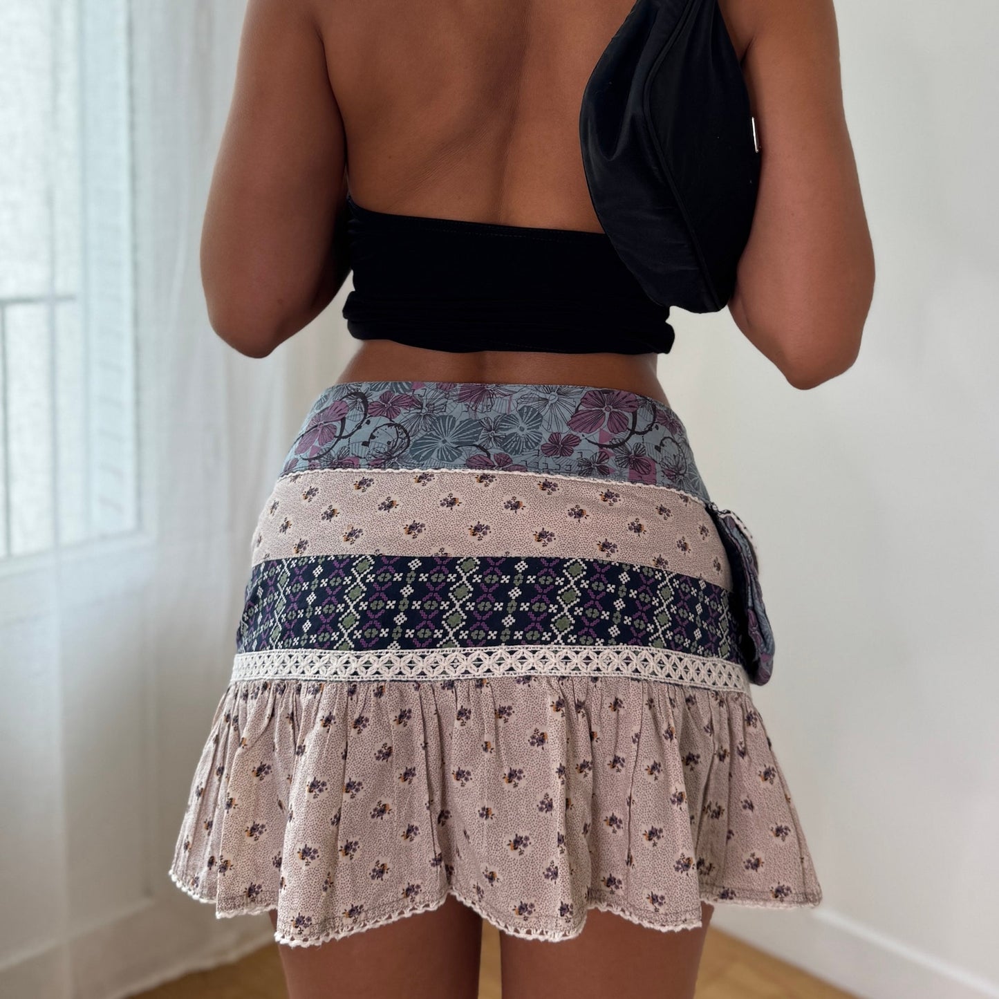 Vintage Patchwork Prairie Mini Skirt Indian Cotton Boho Y2K Skirt (S) ⠀