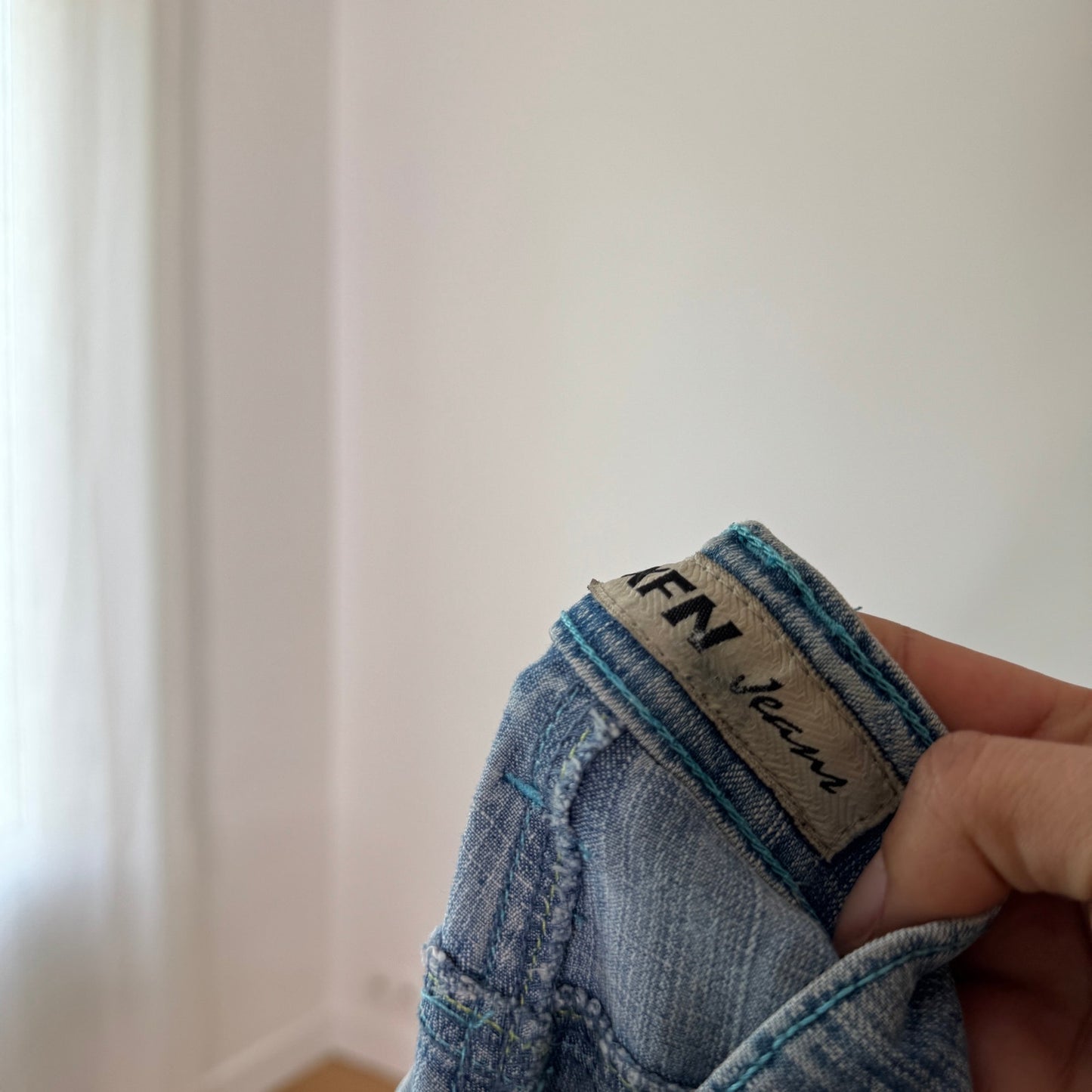 Vintage Light Wash Cargo Flare Jeans Y2K Utility Denim (S/M) ⠀