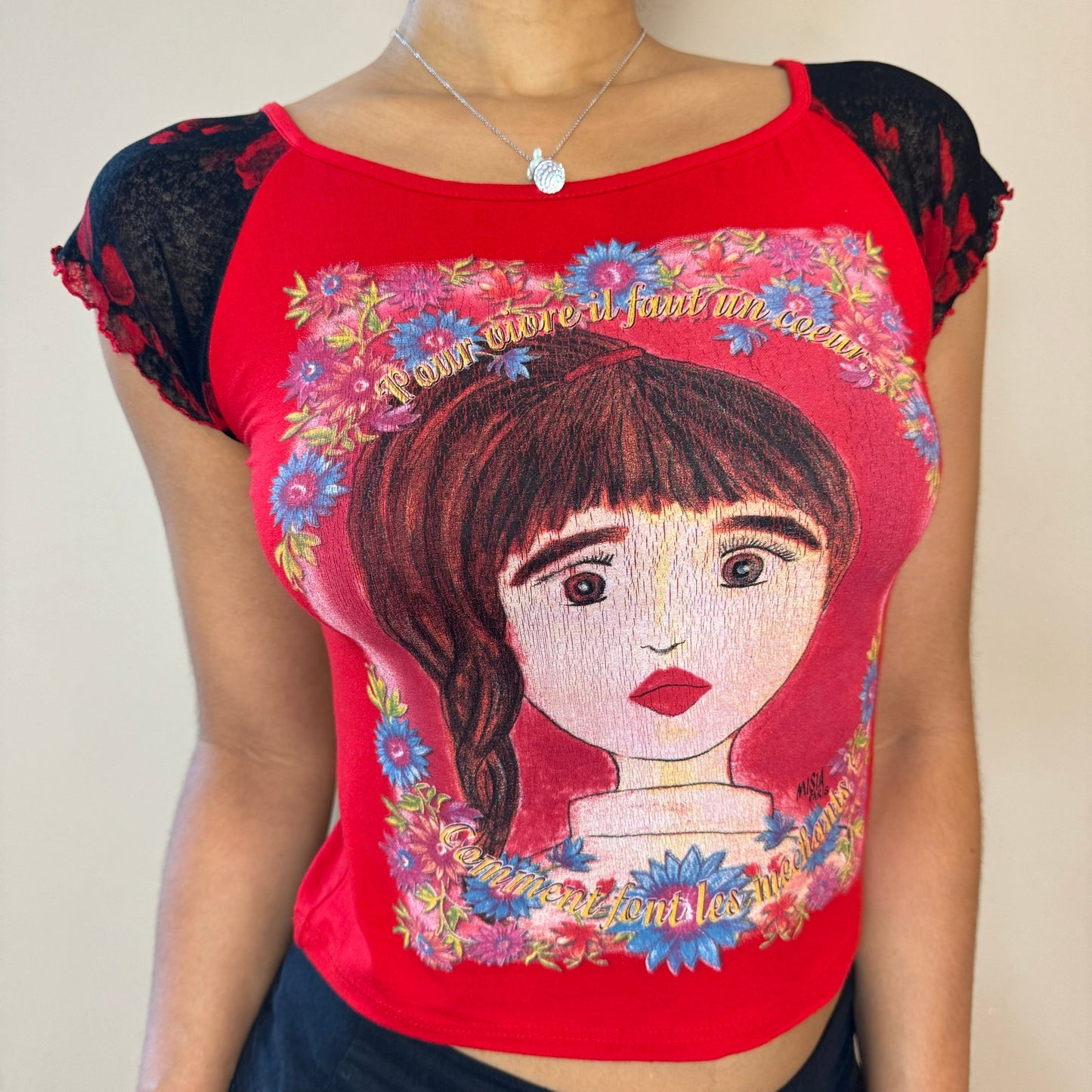 Rare! French Vintage 00s slinky girl graphic baby tee (XS/S)