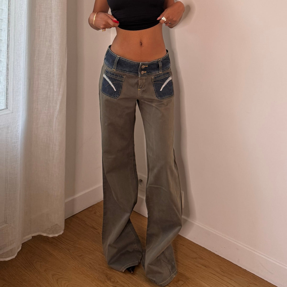 Vintage Italian Two Tone Low Rise Baggy Jeans (S/M)