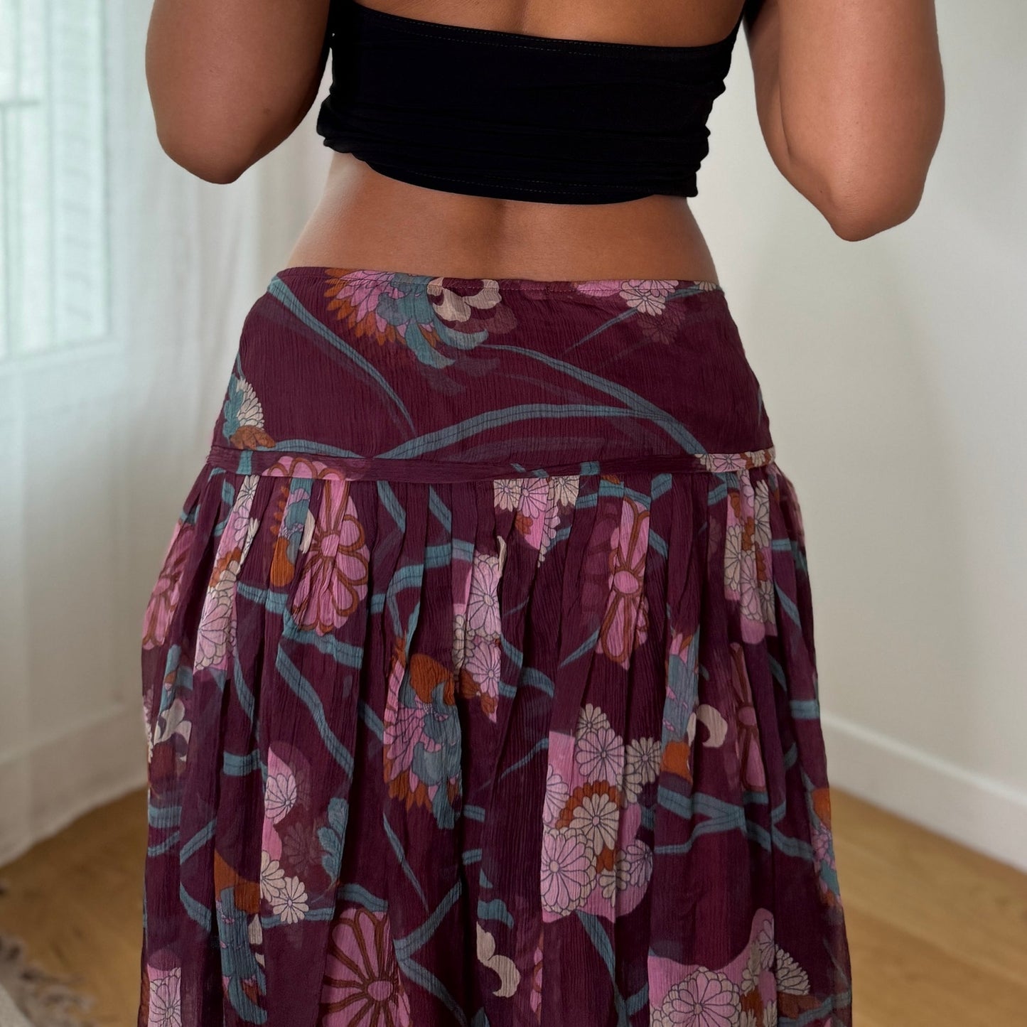 Vintage Burgundy Floral Silk Mesh Mini Skirt Sisley Italian Y2K Skirt (S) ⠀