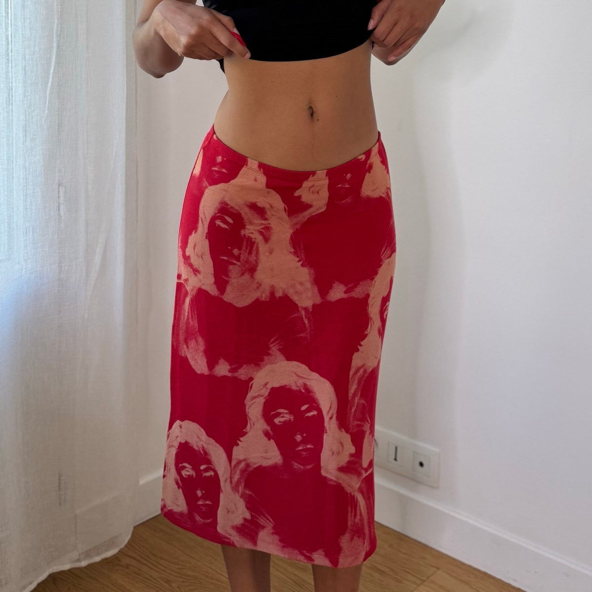E-Play Italian Vintage Red Beige Portrait Face Print Midi Skirt