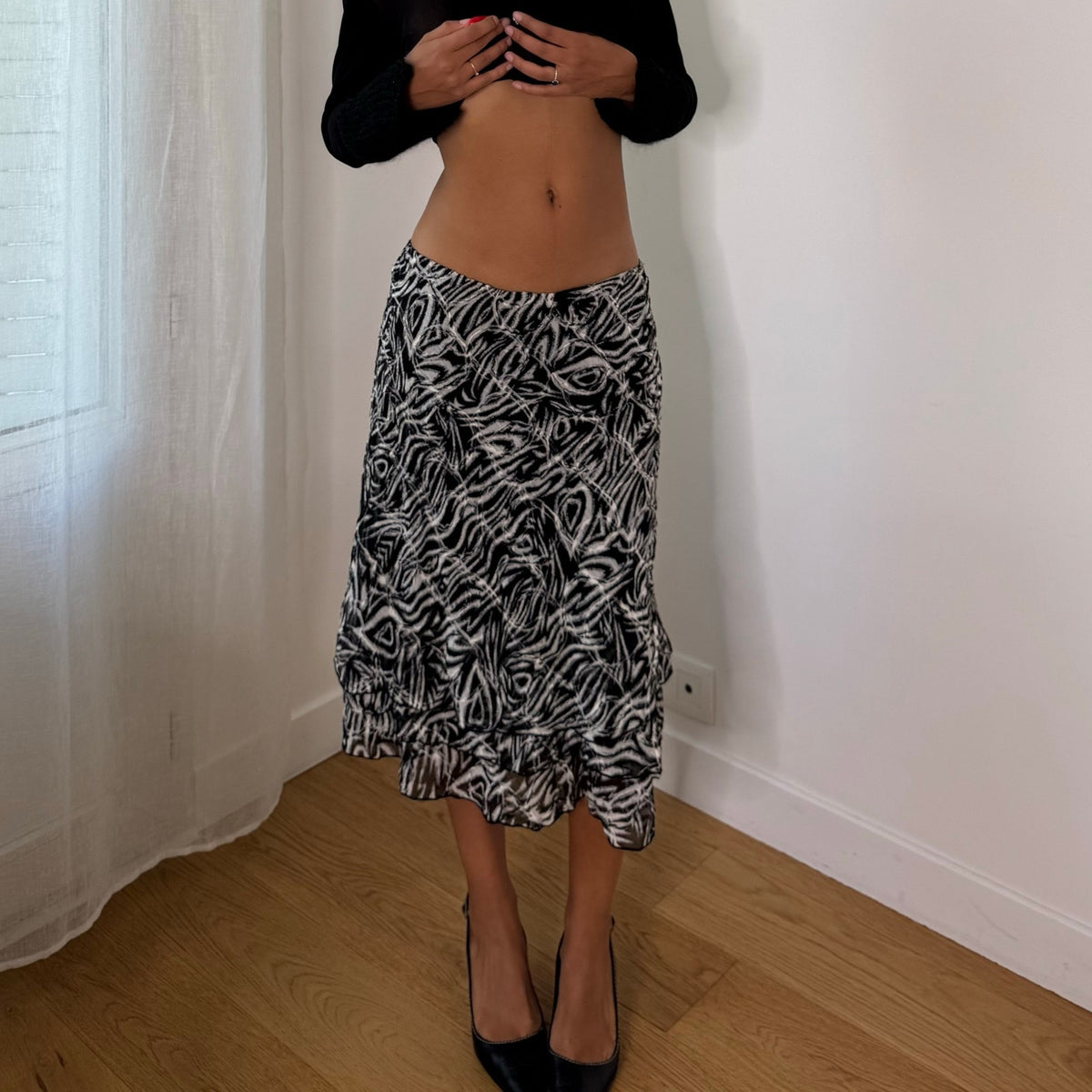 Italian vintage black & white abstract zebra print mesh midi skirt with ruffled hem