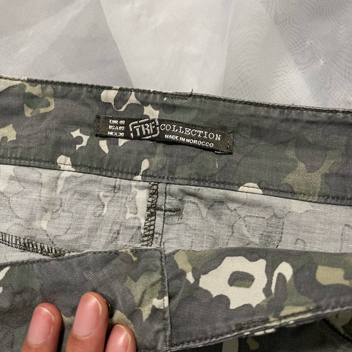 Vintage 00s camo mini cargo skirt zipper details (usa 8)