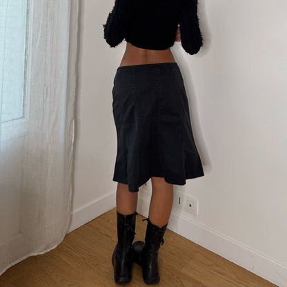 French vintage 2000s black denim knee-length skirt with flared panels & back zipper