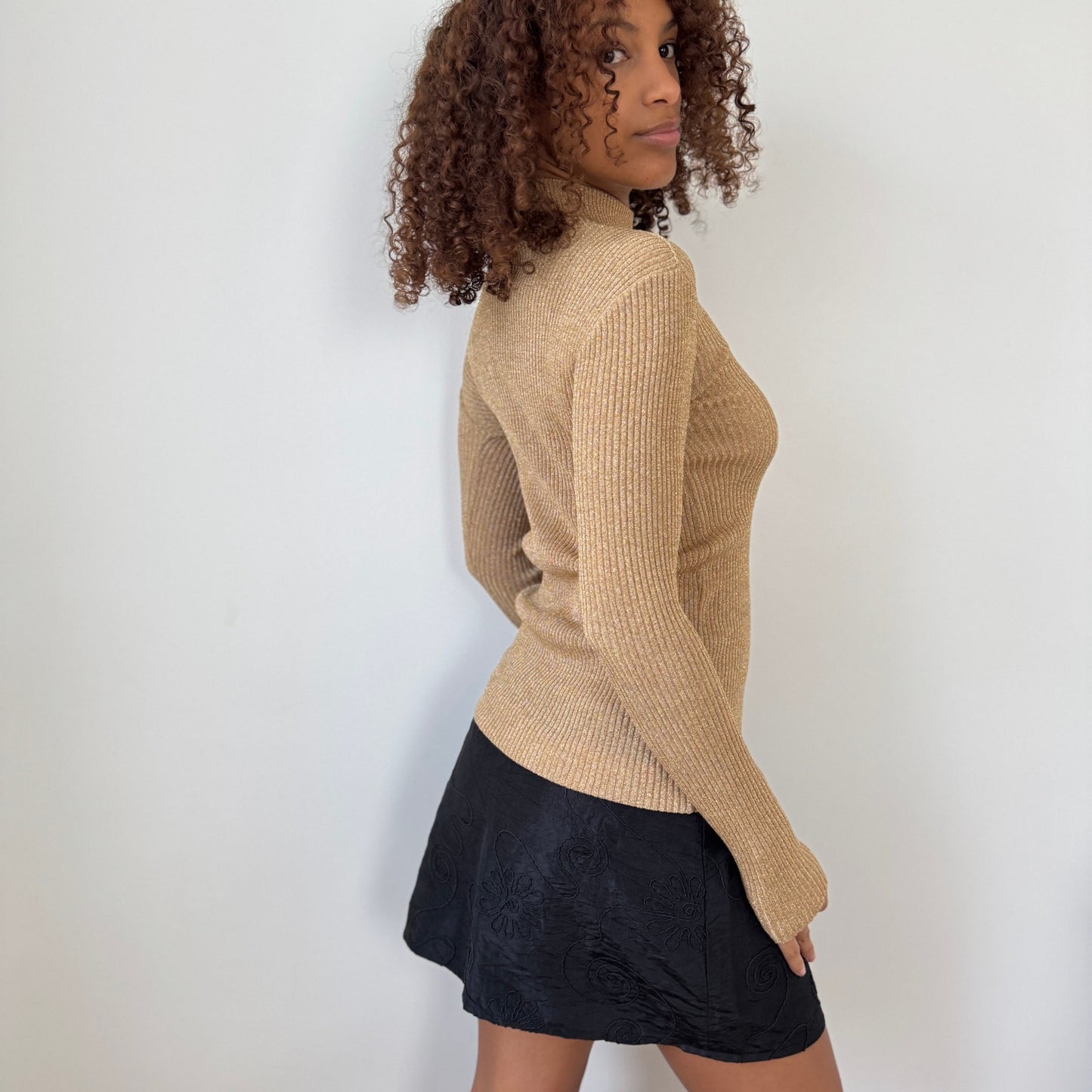 Vintage Euro gold ribbed shimmer top (XS/S)