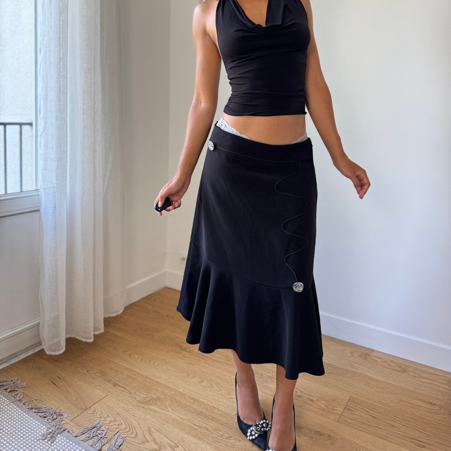 Vintage Black Asymmetrical Flounce-Hem Midi Skirt (S/M)