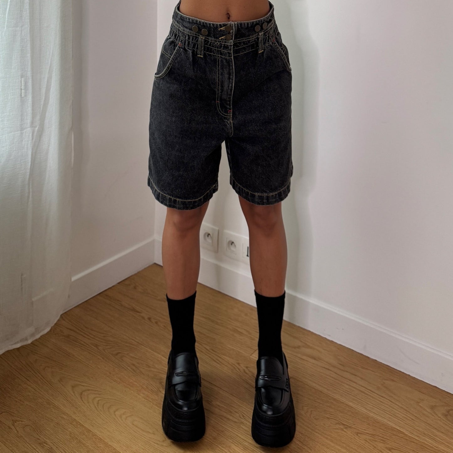 Vintage Dark Wash Denim Culotte Shorts Euro Y2K Wide Leg Jorts (S) ⠀