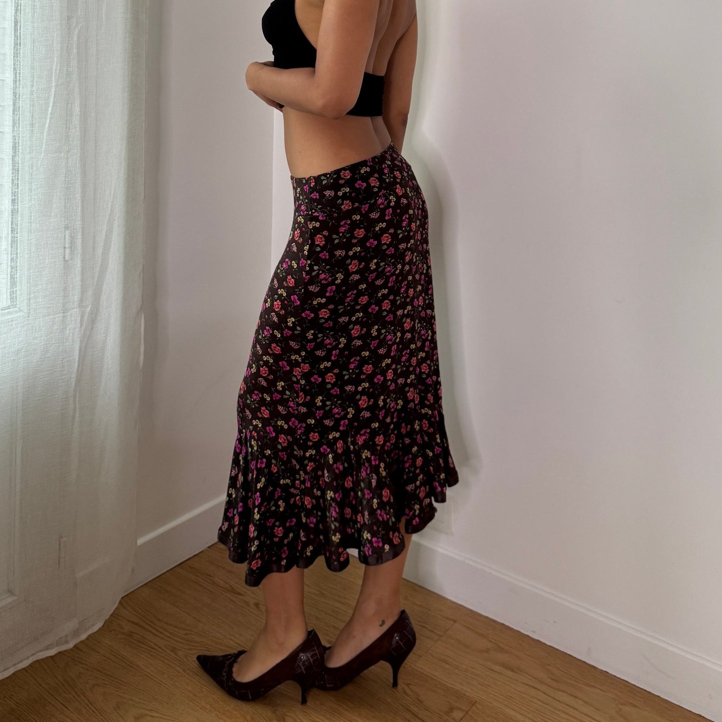 Vintage Brown Ditsy Floral Mesh Midi Skirt Italian Y2K Ruffle Hem Skirt (S) ⠀