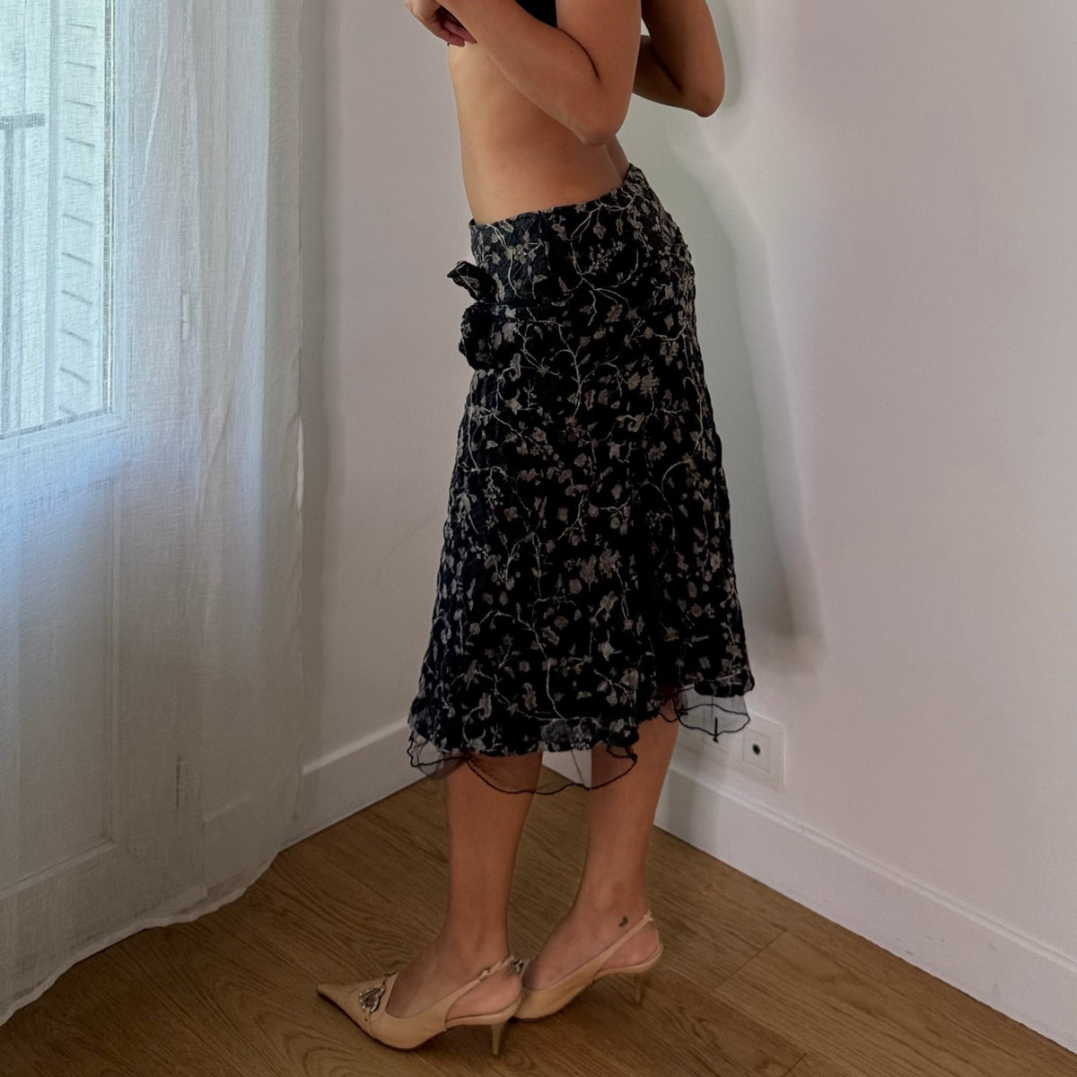 Vintage Italian Black Floral Wool Ruffle Midi Skirt (S)