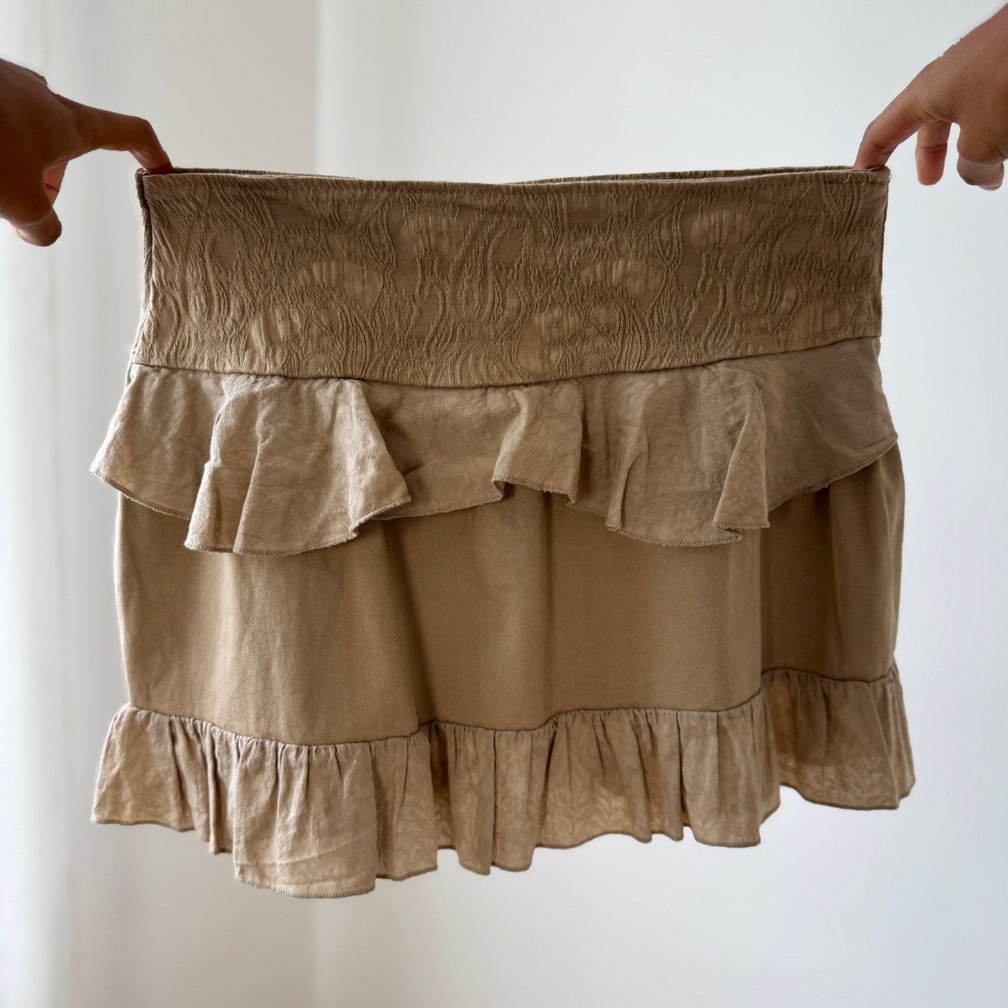 Vintage Ruffled Beige Mini Skirt (S)