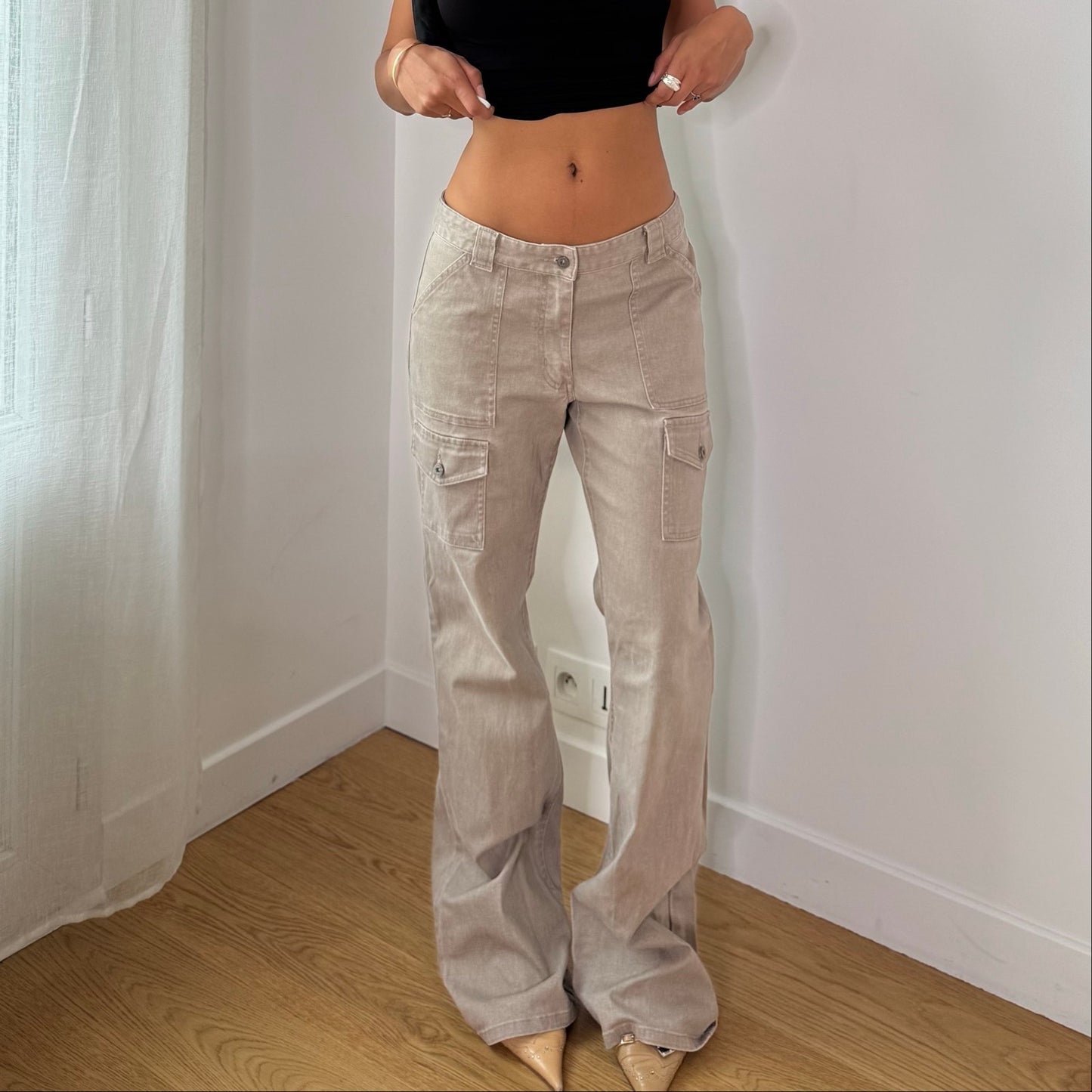 Vintage Beige Low Rise Cargo Flare Pants Italian Y2K (S/M)