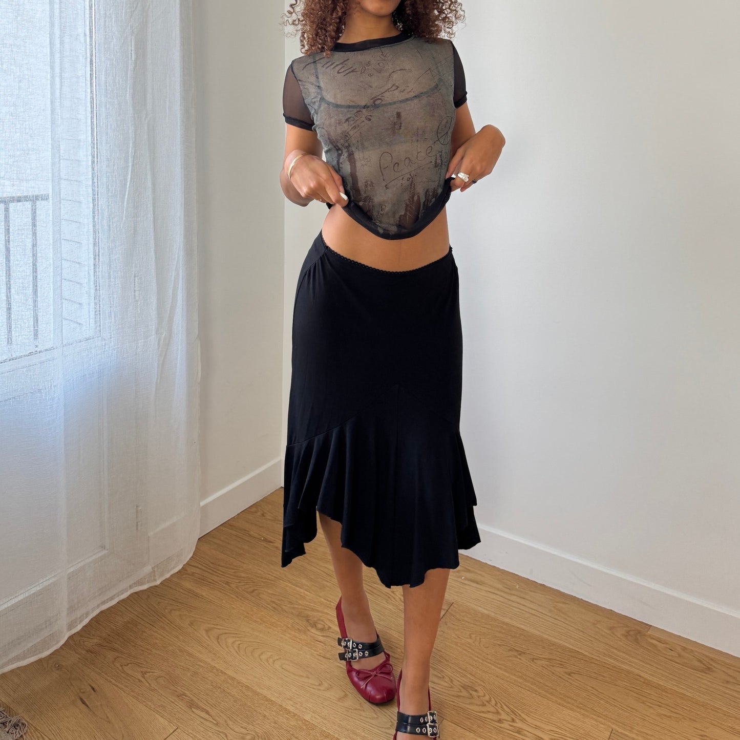 Vintage Euro black asymmetric ruffle-hem stretch midi skirt (Small)