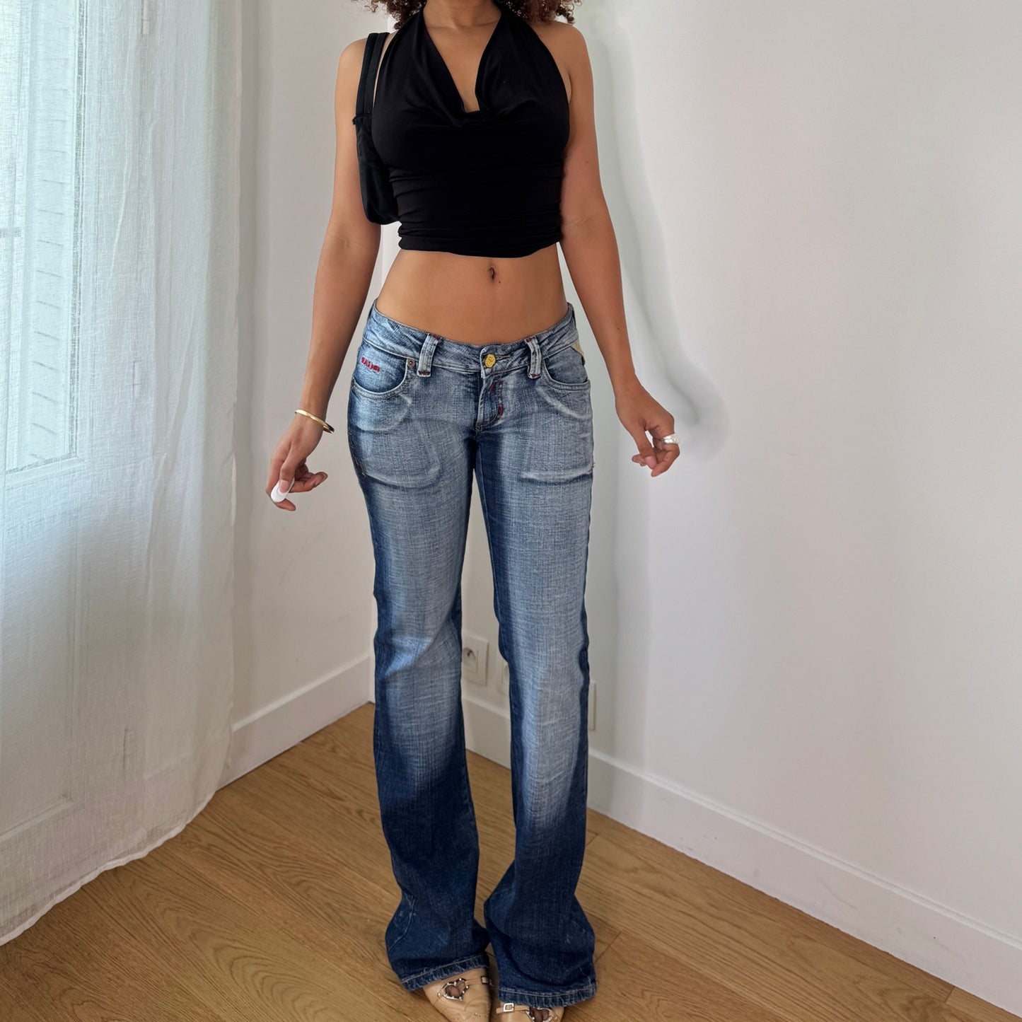 Vintage Y2K Low Rise Flare Jeans Embroidered Pocket Denim (S) ⠀