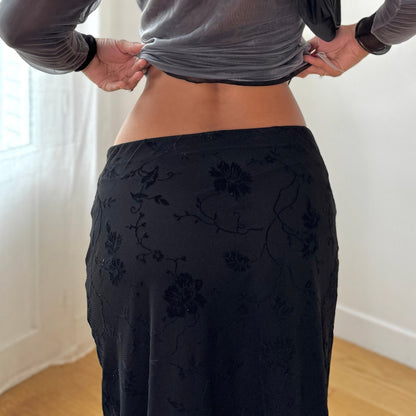 Vintage Italian Black Floral Burnout Velvet Maxi Skirt Y2K (S)