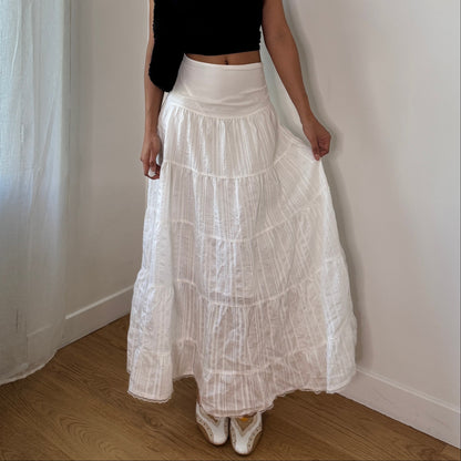 Vintage Y2K White Tiered Maxi Skirt with Lace Trim and Panel Details (XS/S) ⠀