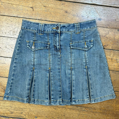 Vintage 00s medium wash denim pleated skirt (S) preppy