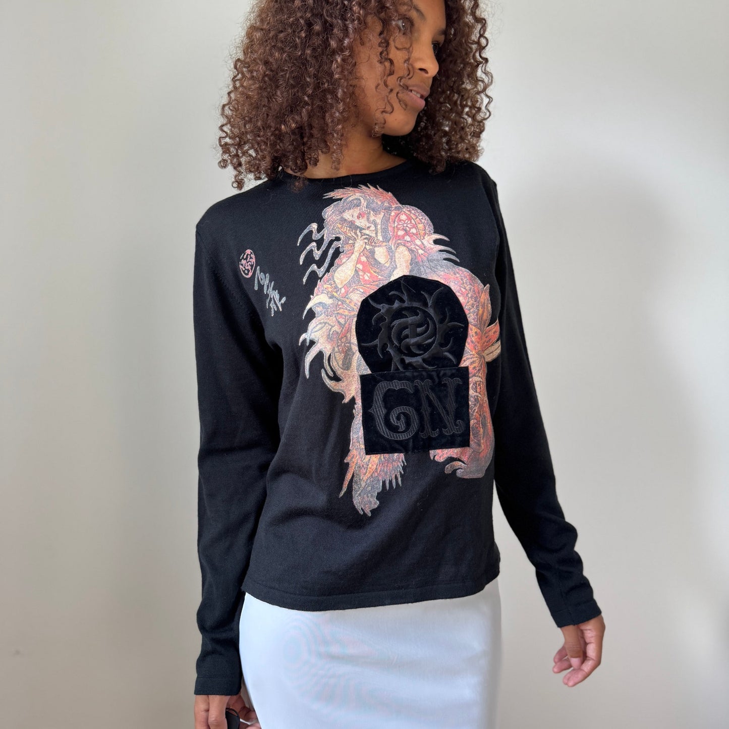 Vintage Knit Long Sleeve Top with Women Dragon Graphic (One Size)