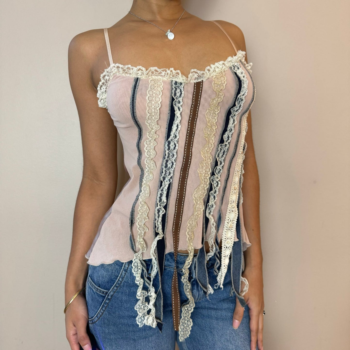 Vintage 90s pink mesh detailed romantic camisole (XS/S)