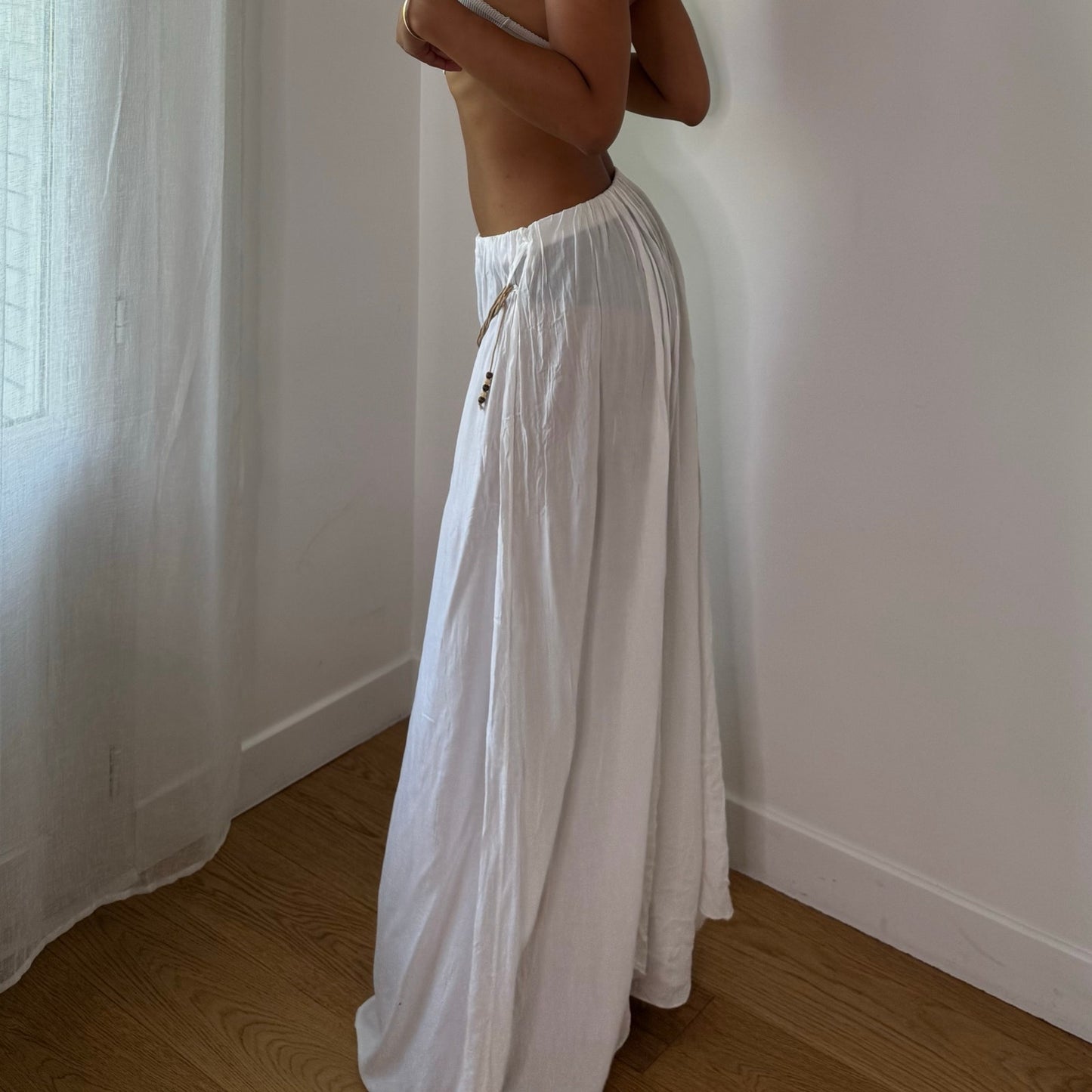 Vintage White Flowy Maxi Skirt Beaded Belt Italian Y2K (S)