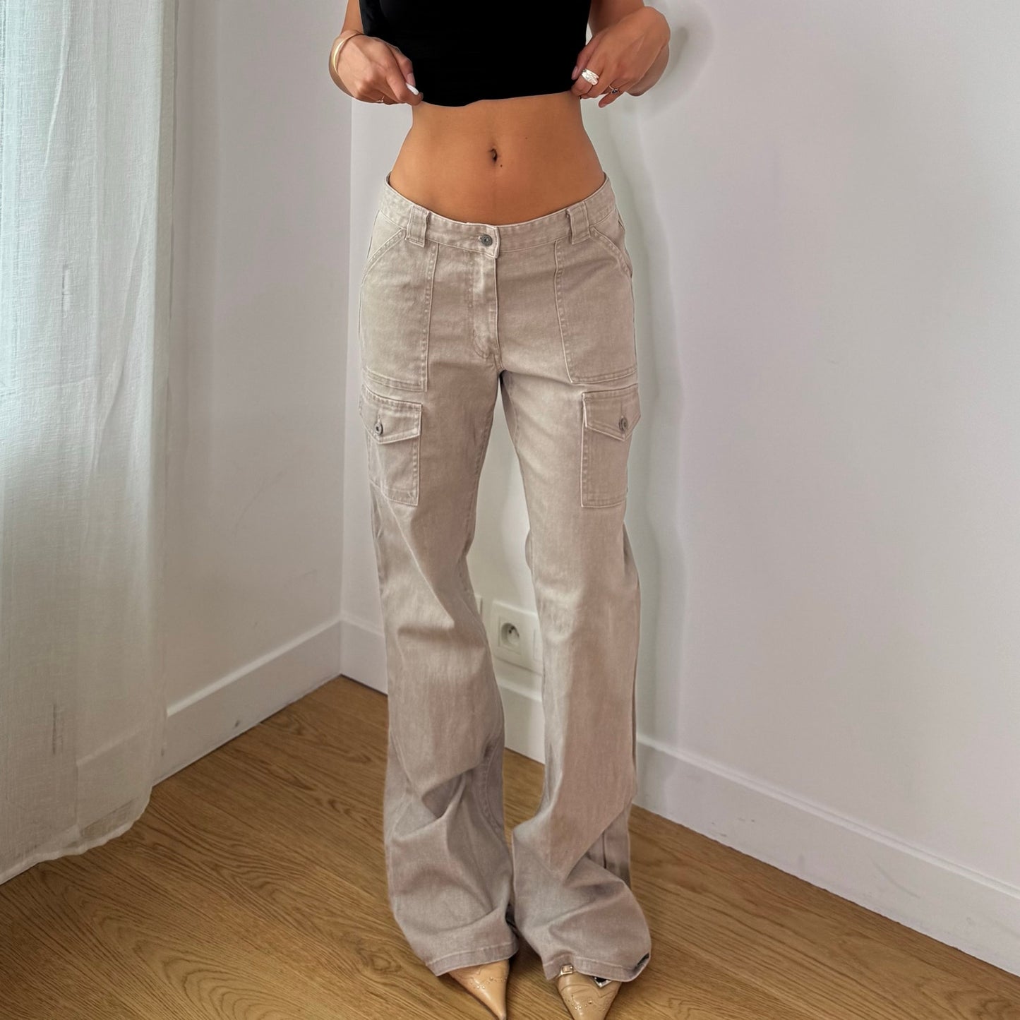 Vintage Beige Low Rise Cargo Flare Pants Italian Y2K (S/M)